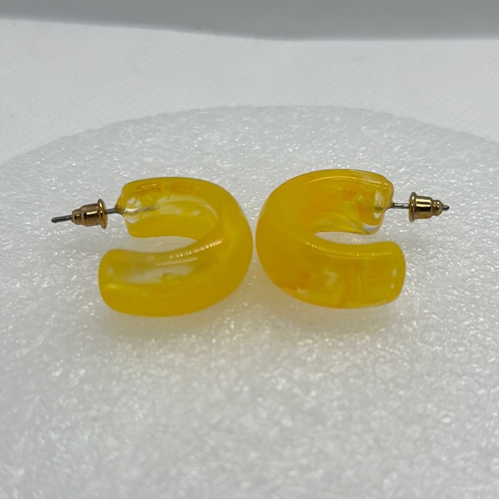 Retro Chic Translucent Yellow Hoop - Picture 2 of 15